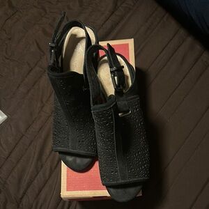 Chic Black Peep-Toe Heels